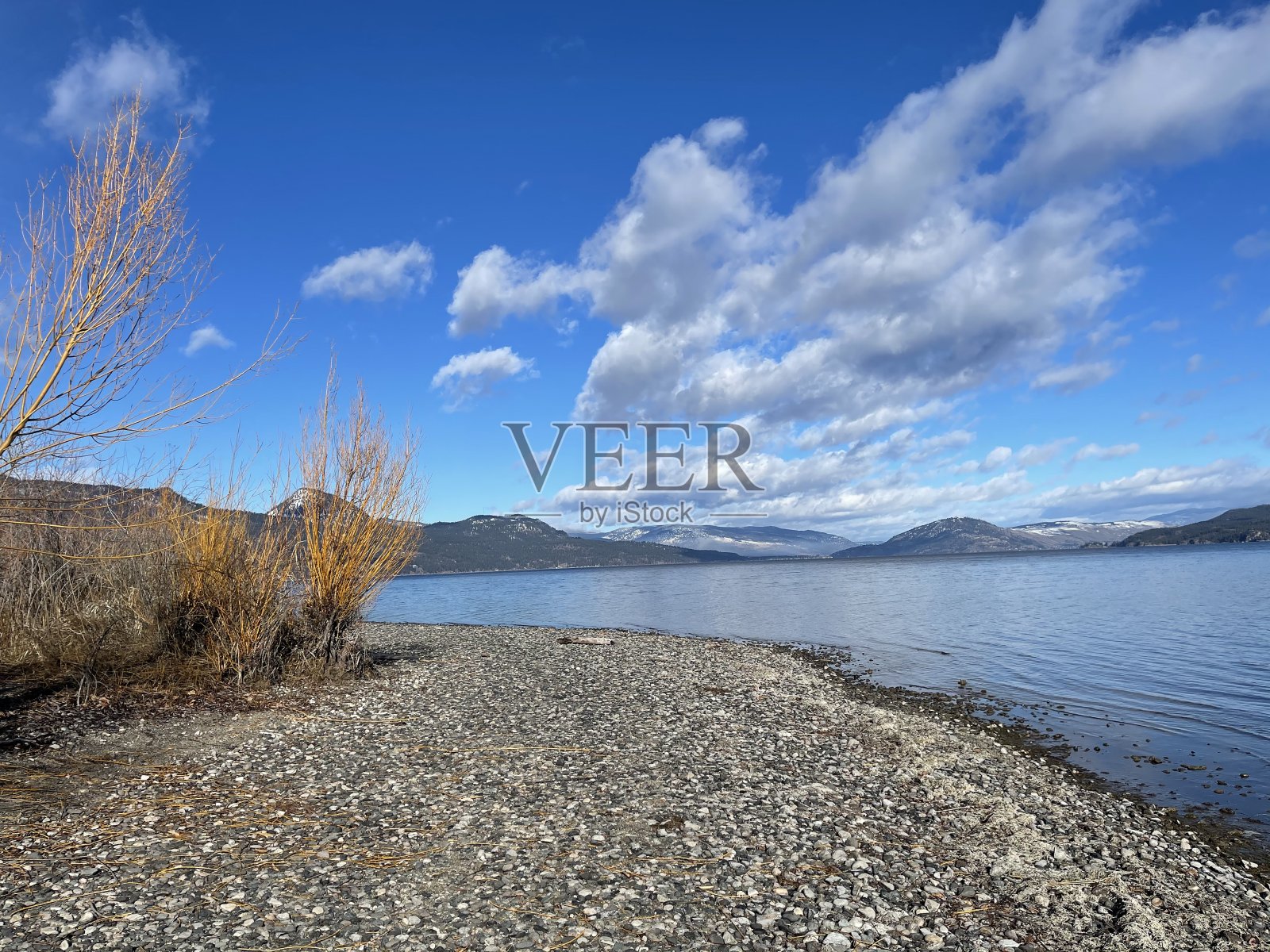 奥卡那根谷的一个阳光明媚的冬日照片摄影图片