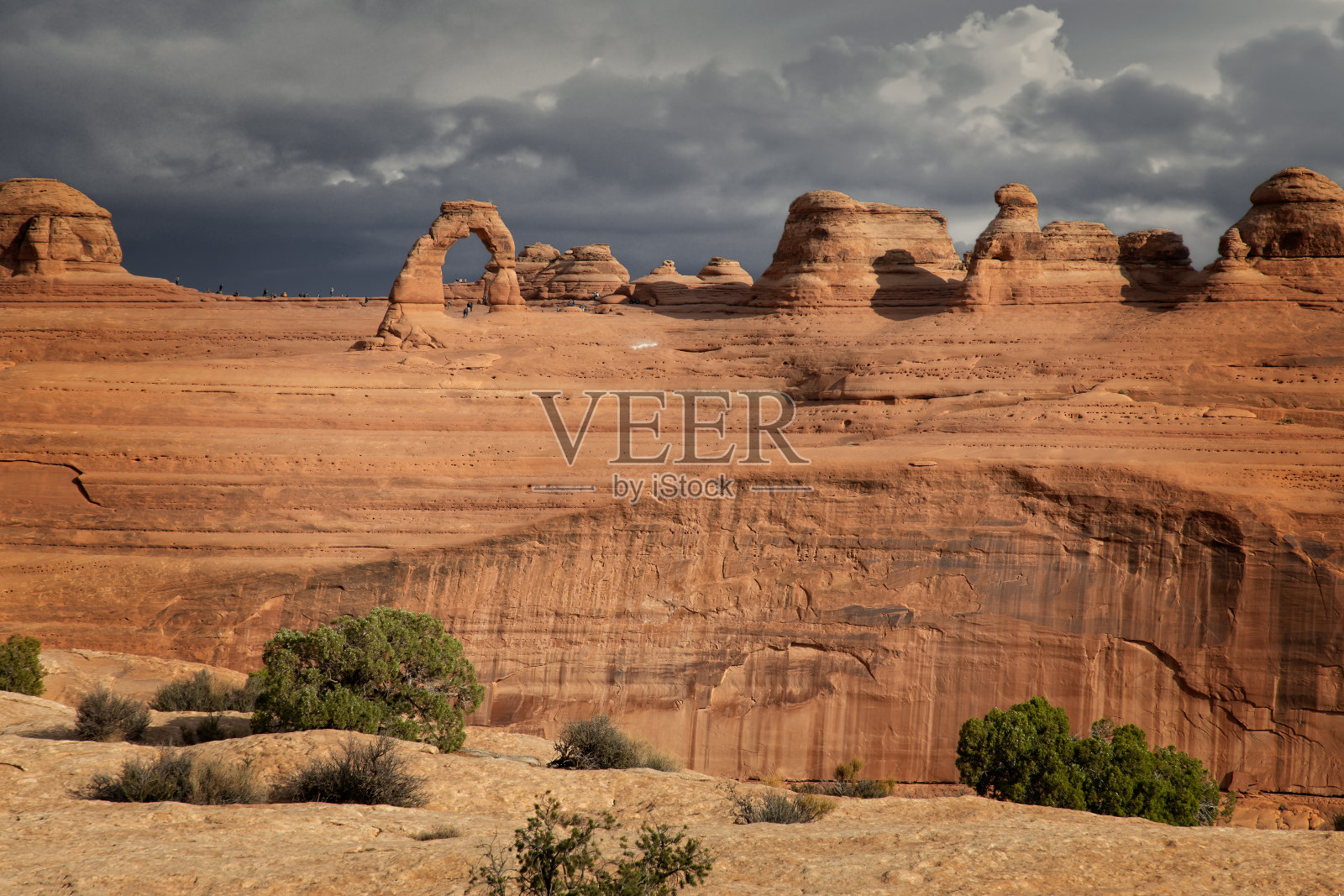 Upper Delicate Arch Viewpoint，拱门国家公园，犹他州，美国照片摄影图片