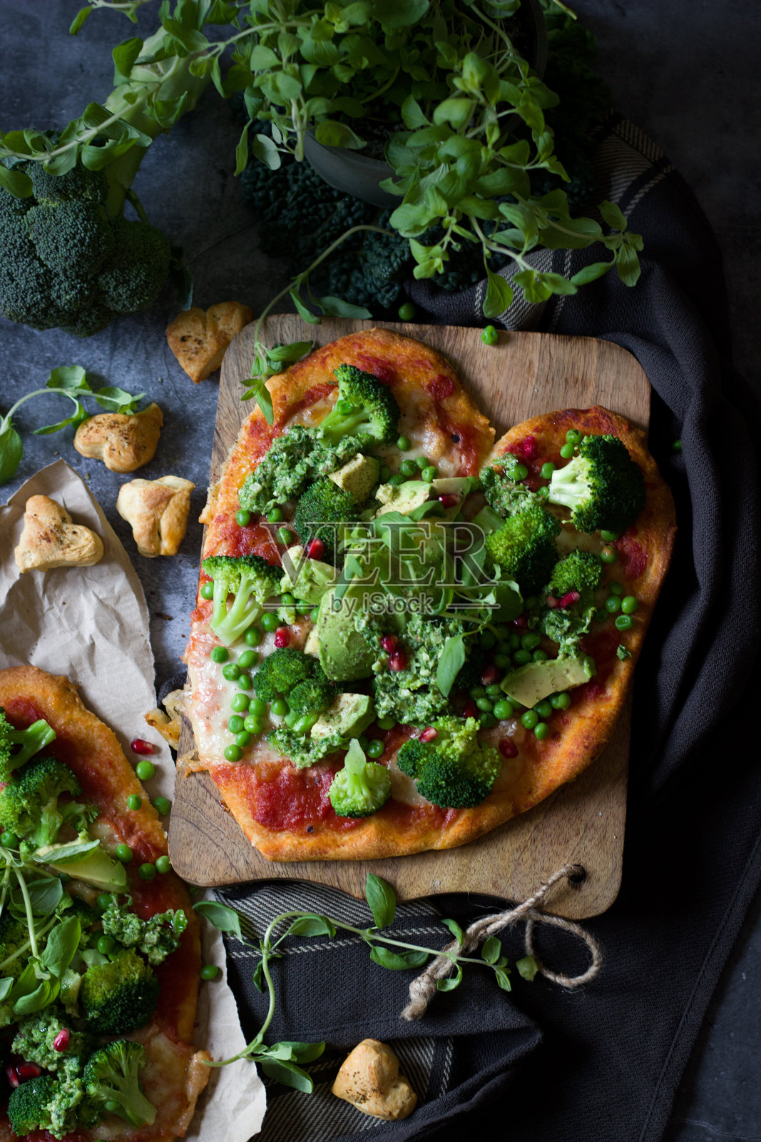 绿色蔬菜披萨照片摄影图片