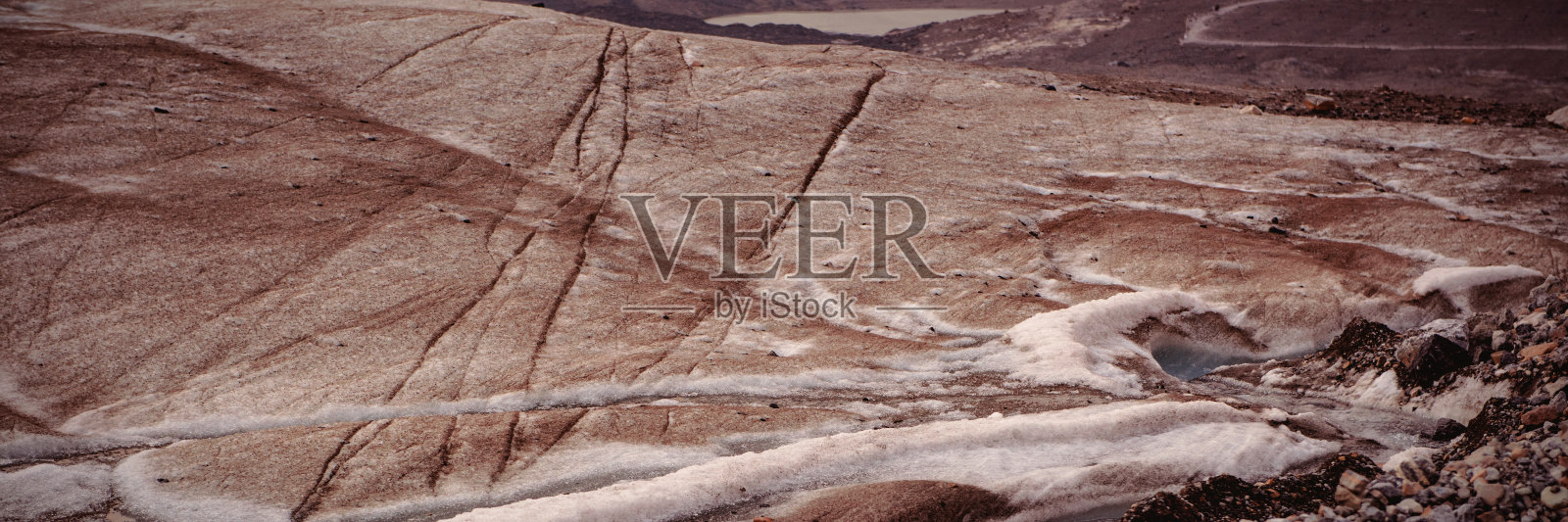 冬天的溪流和石头照片摄影图片