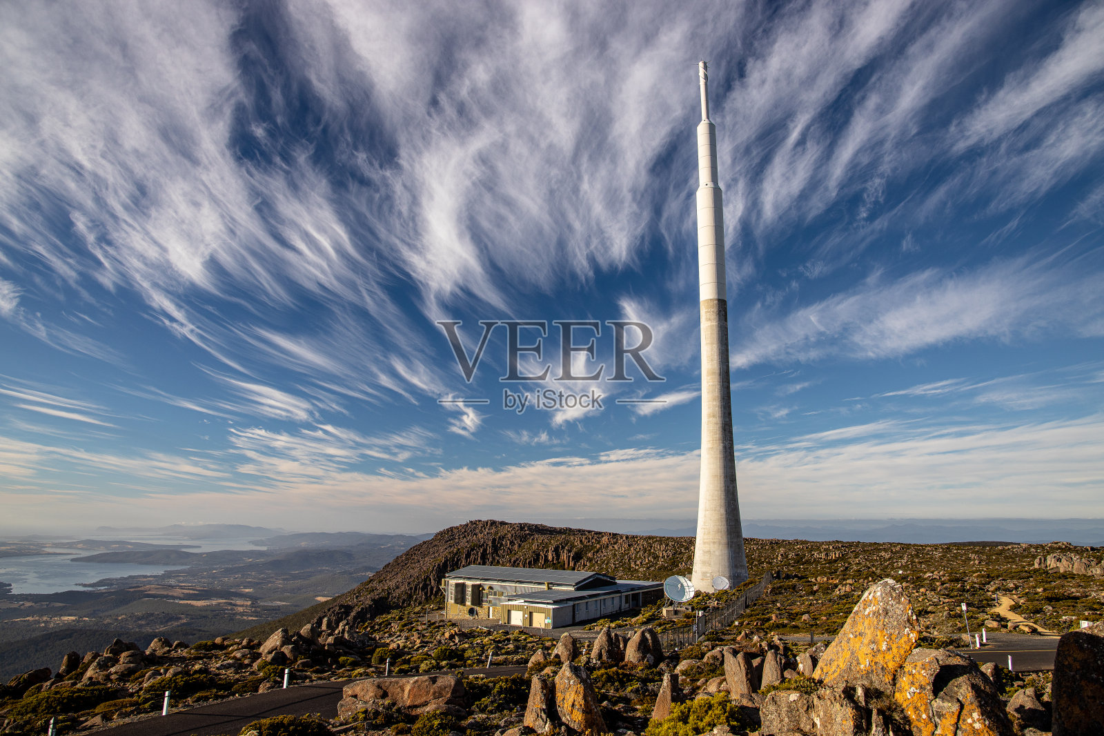 塔斯马尼亚的尖峰石山——惠灵顿山照片摄影图片