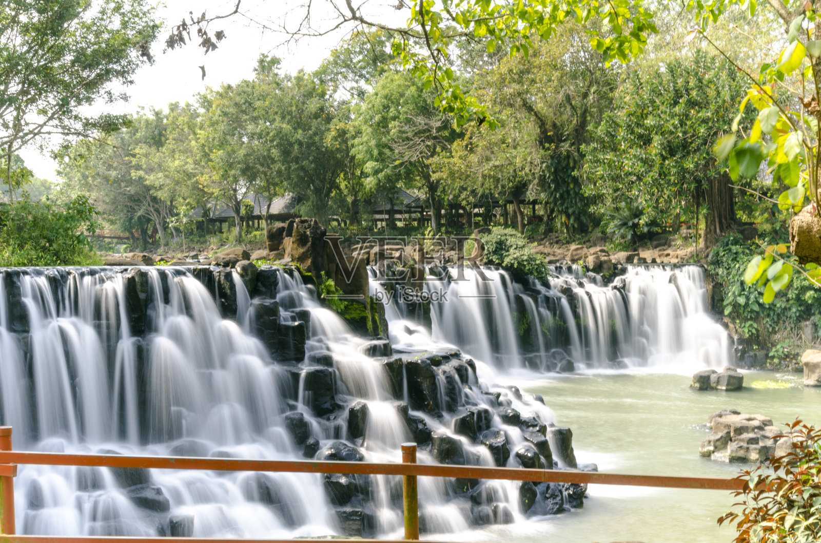 风景图片:江殿瀑布(越南)照片摄影图片