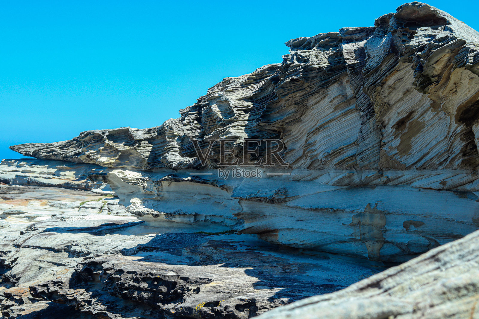 海洋岩石的纹理俯瞰大海照片摄影图片