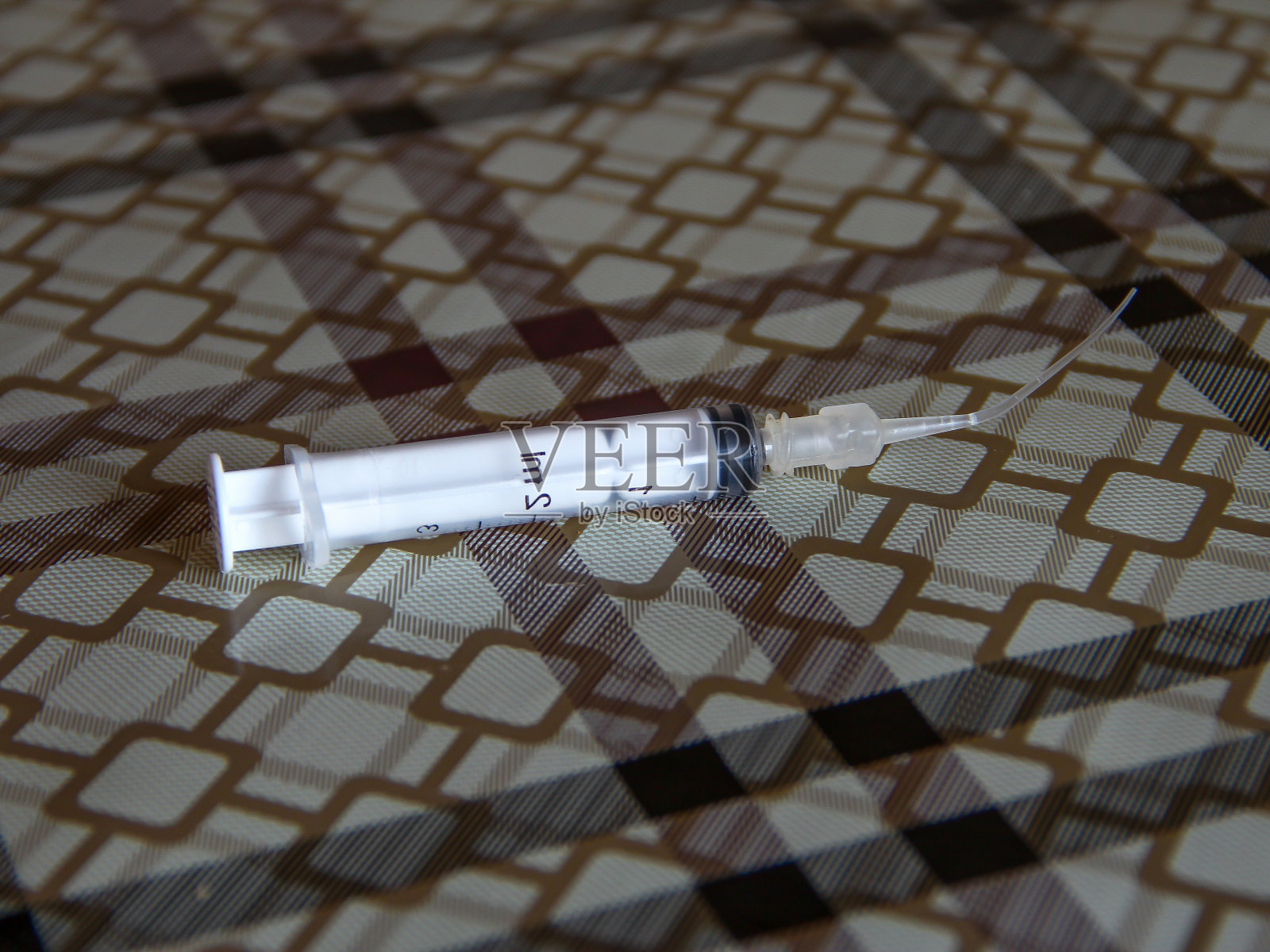 带冲洗附件的注射器照片摄影图片