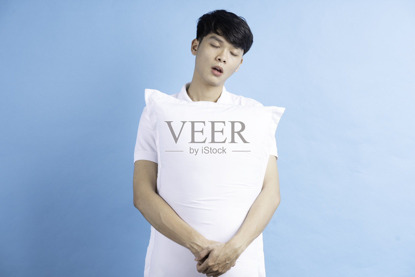 背景中的男人照片摄影图片