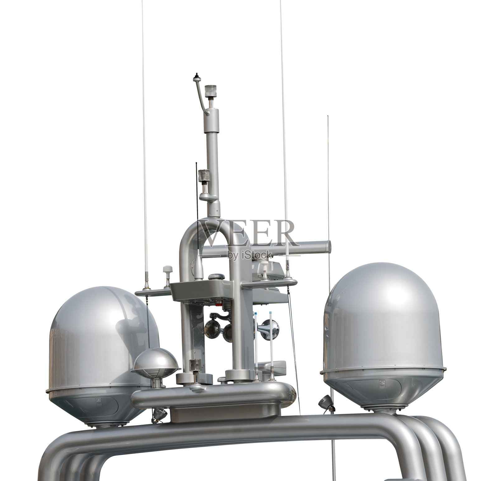 豪华游艇上层结构，雷达和通信塔隔离在白色照片摄影图片