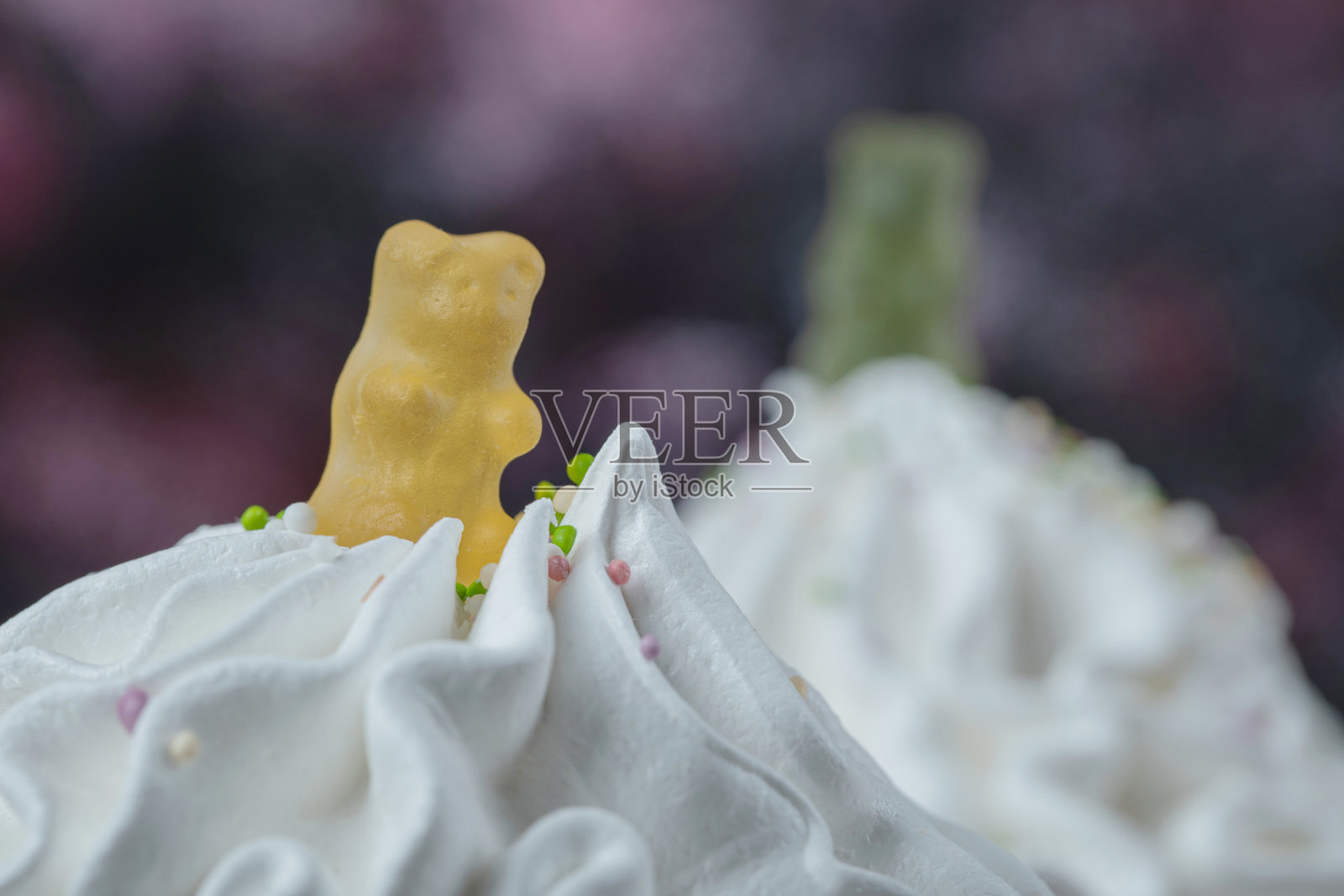 白色花蛋白饼干孤立的背景照片摄影图片