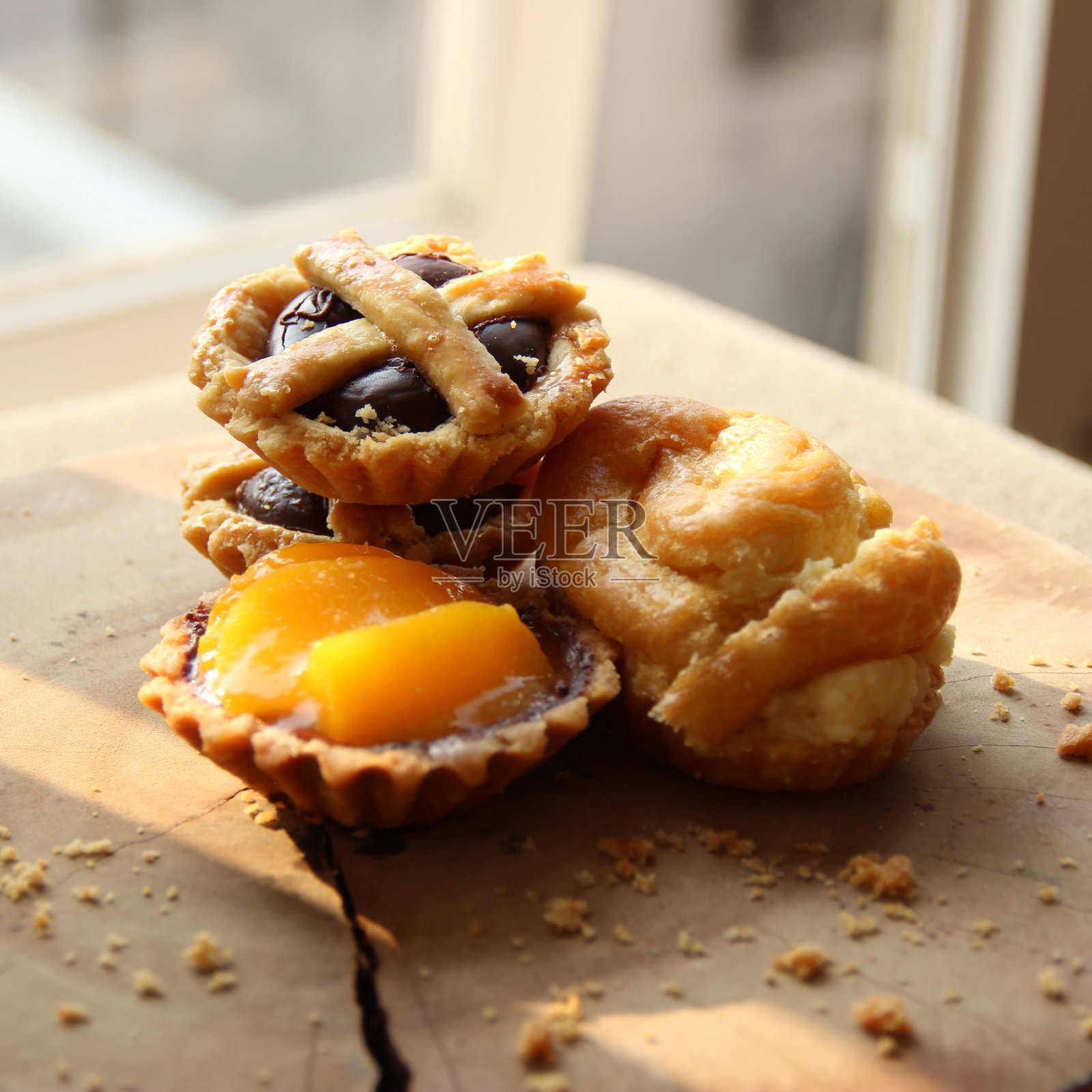 酥饼酥饼屑照片摄影图片