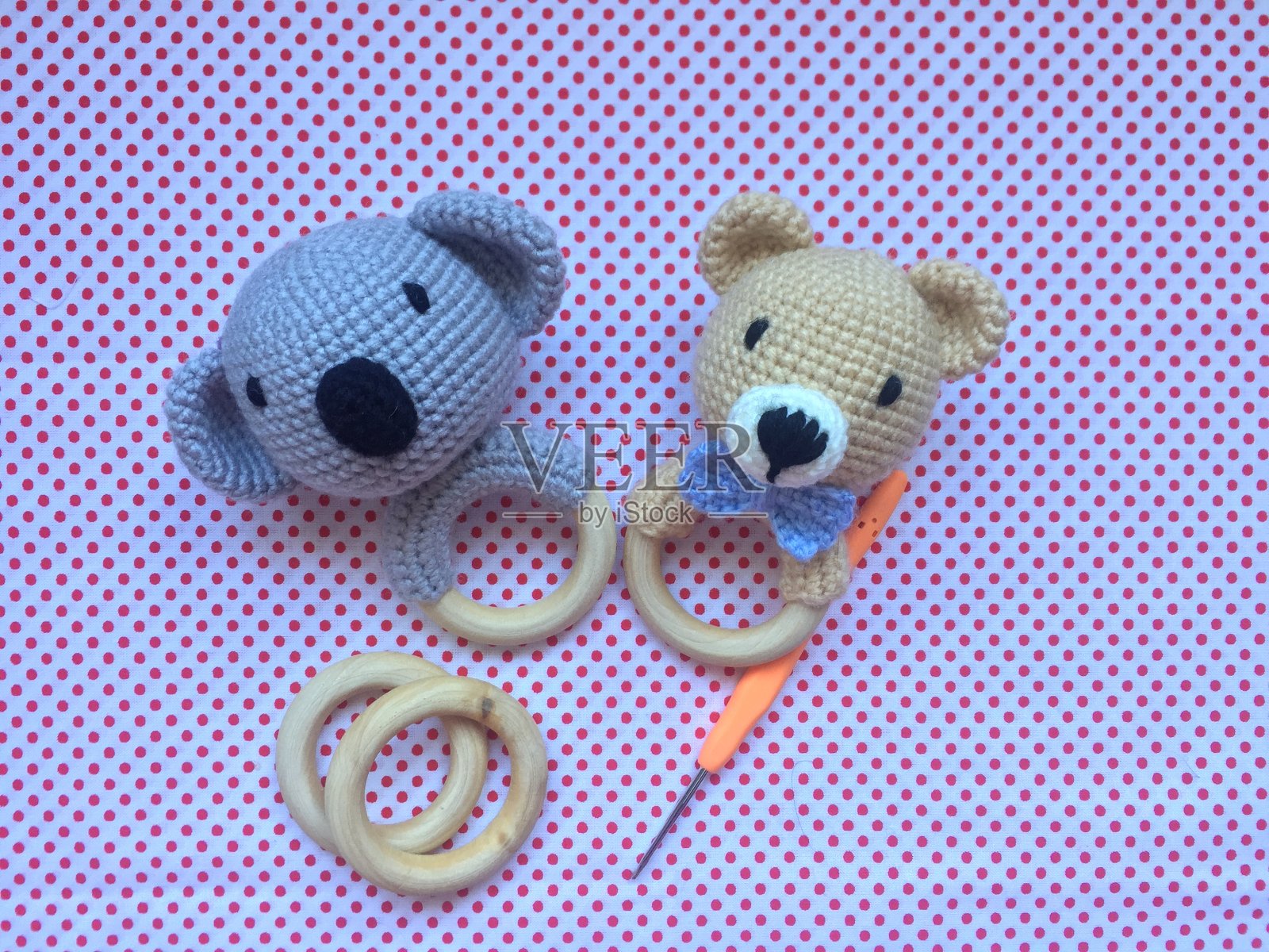 婴儿摇铃手工制品照片摄影图片