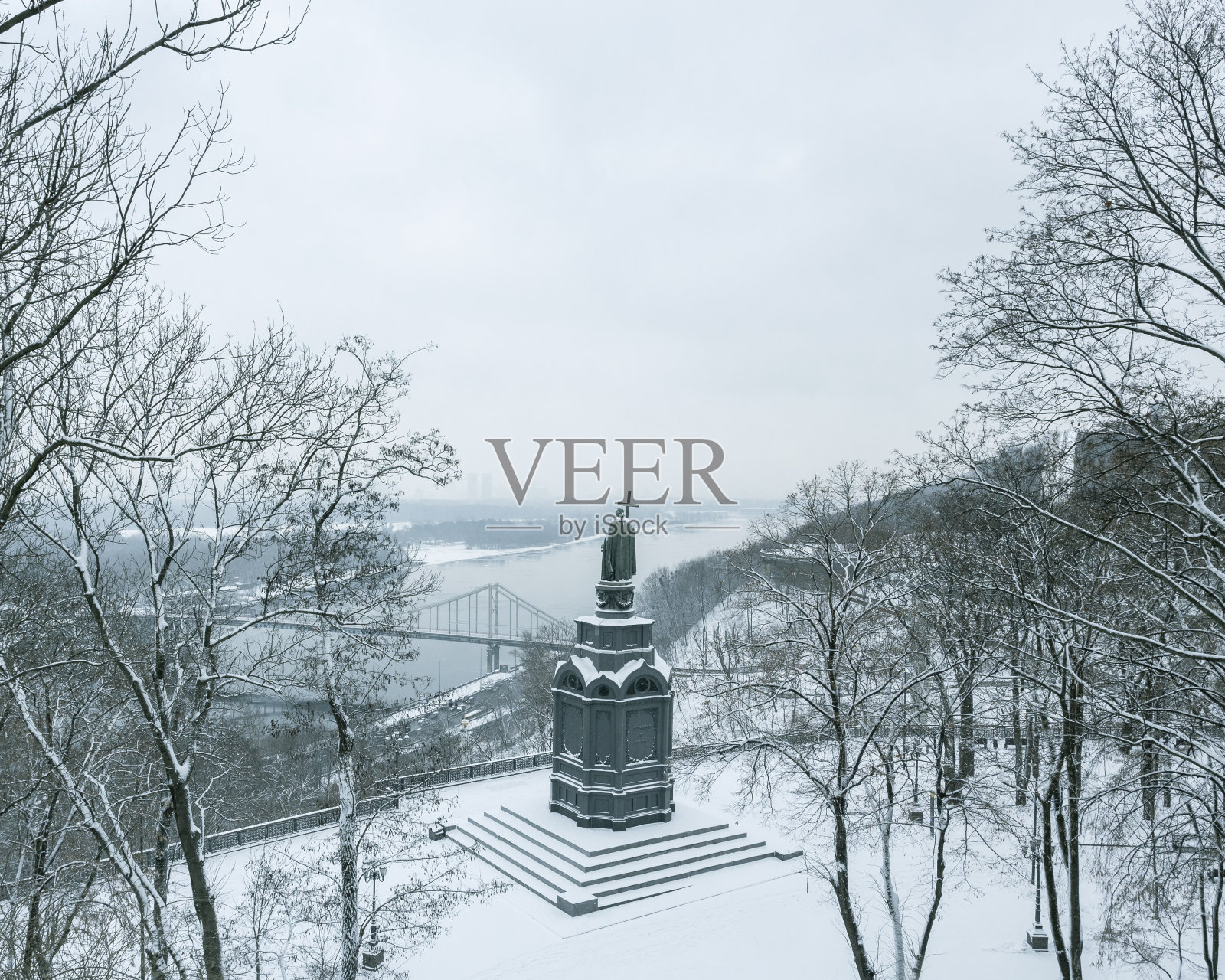 圣之上纪念碑照片摄影图片