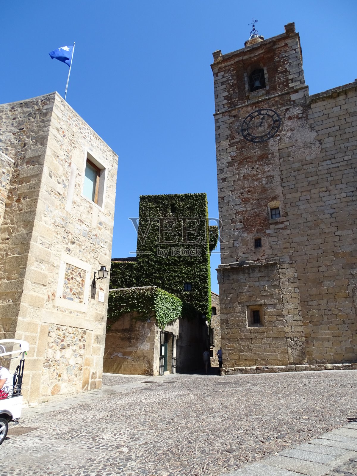 游览西班牙古城Cáceres的纪念性部分照片摄影图片