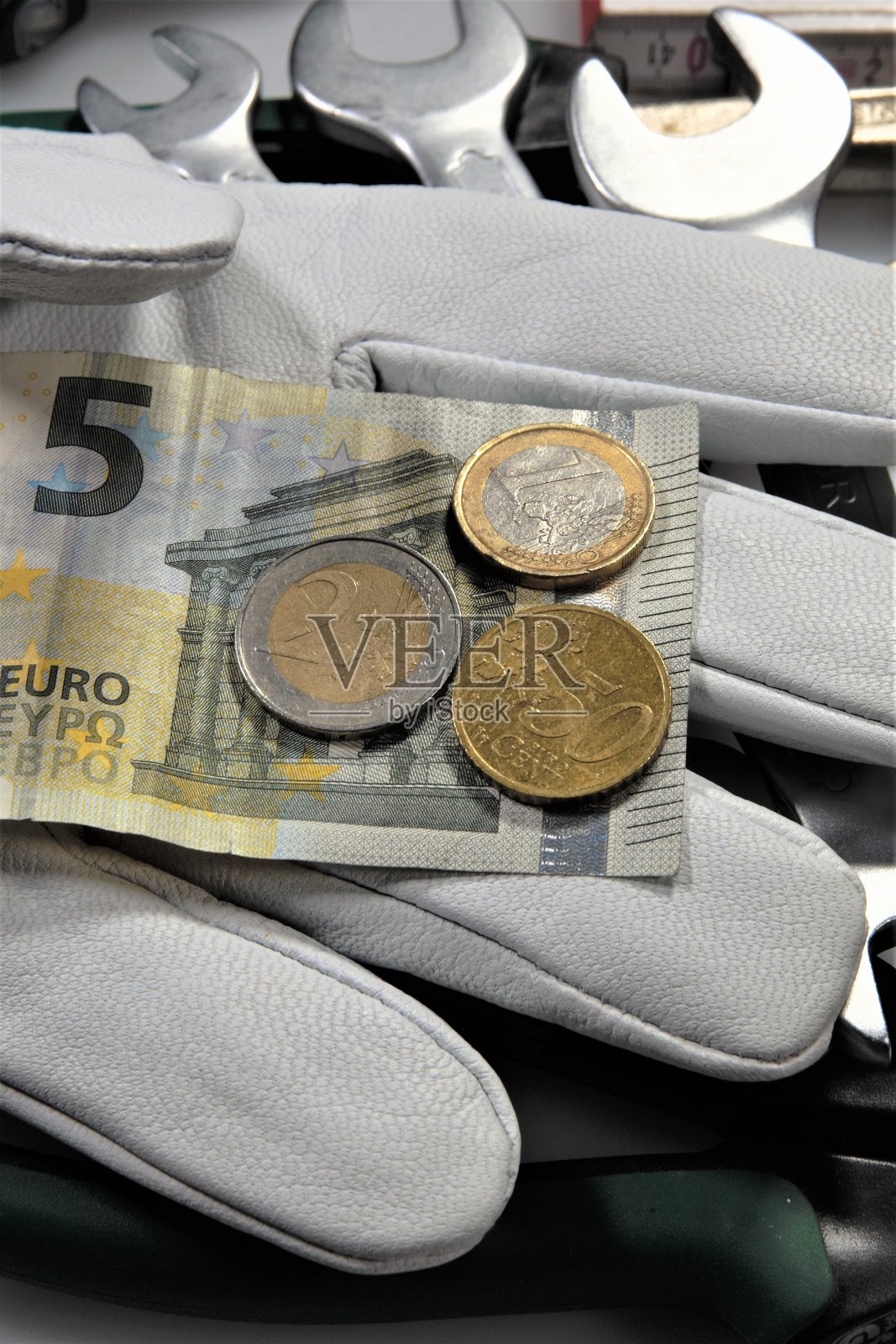 欧元纸币和硬币照片摄影图片