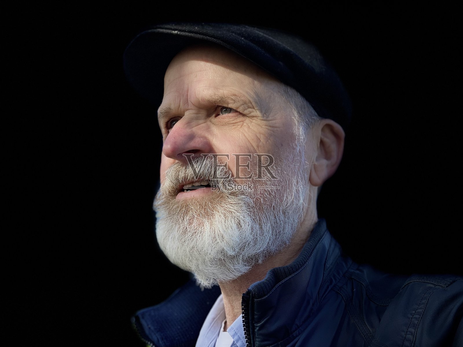 活跃的60岁以上老年人照片摄影图片