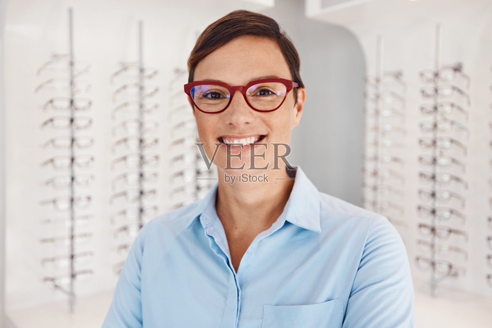 今天来测试一下你的眼睛，明天会更清晰照片摄影图片