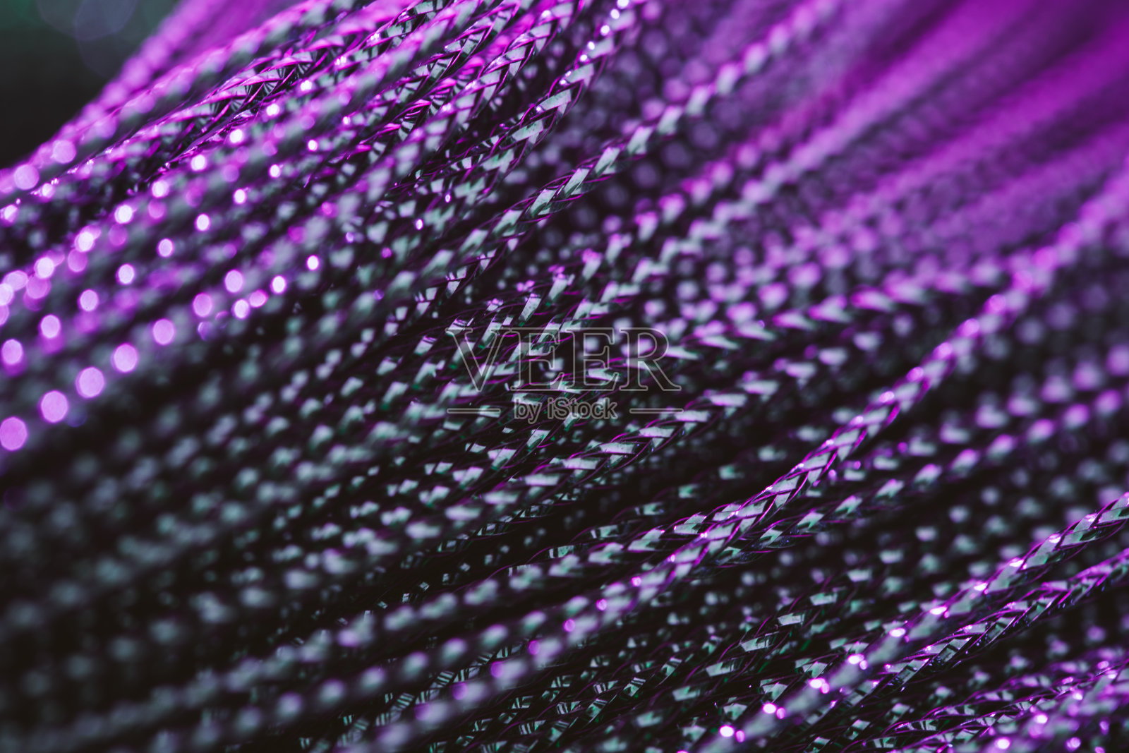 未来主义，抽象和紫色背景。照片摄影图片