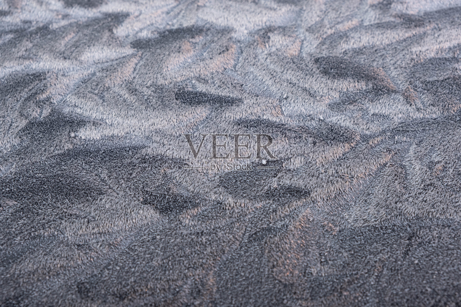 玻璃上结冰的水变成了图案和美丽，在外面照片摄影图片