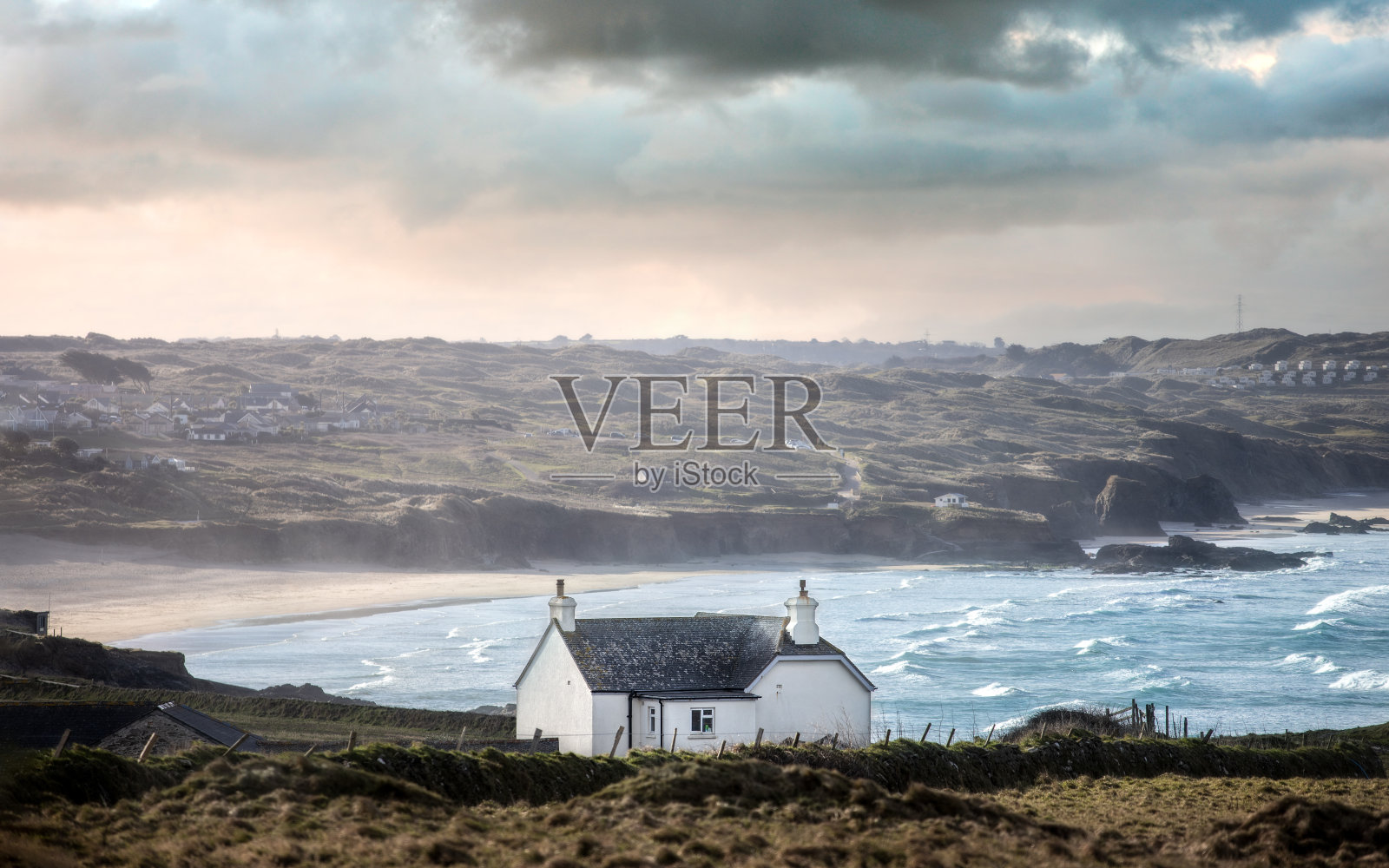 山上的房子照片摄影图片