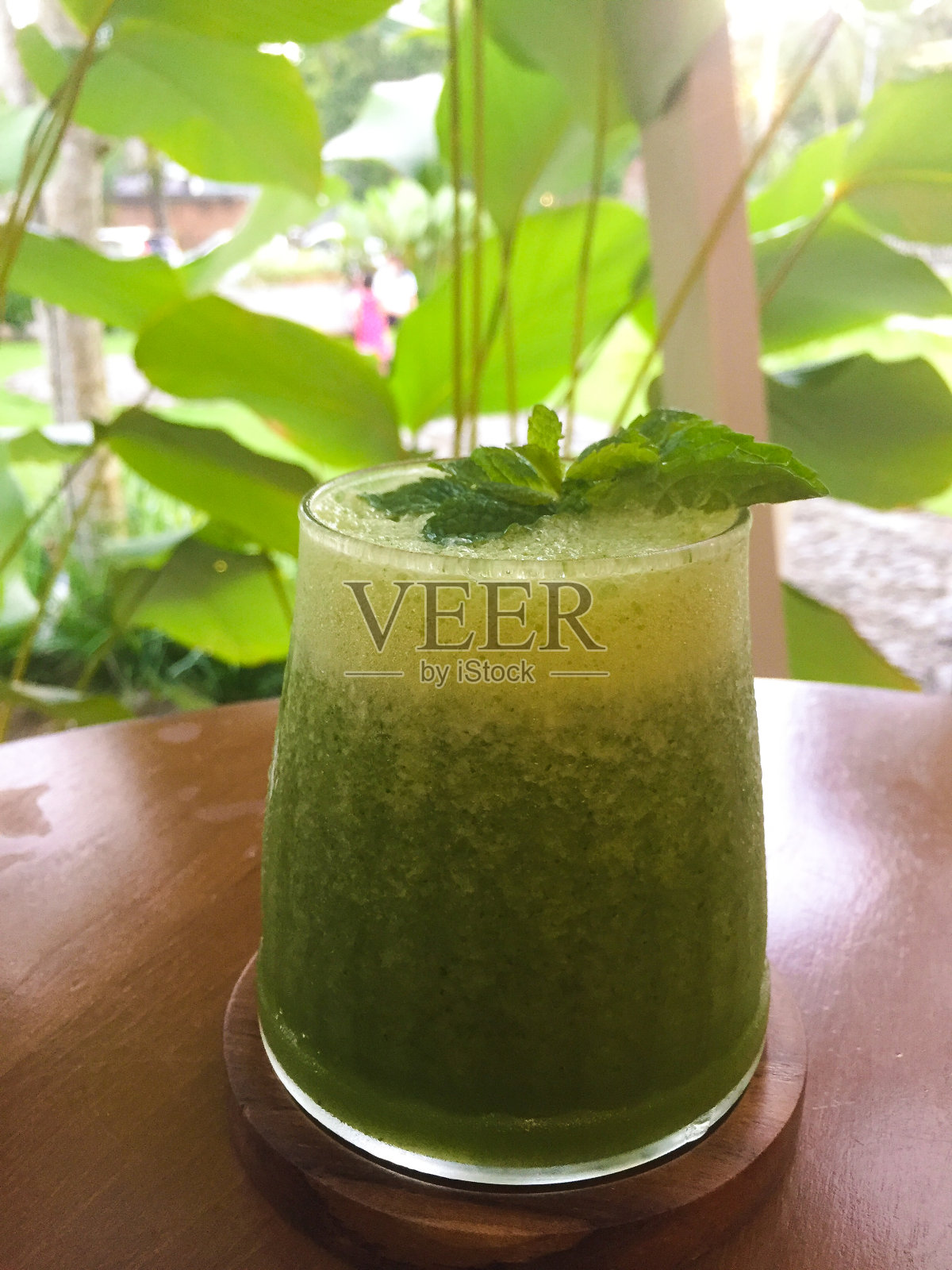 美味的绿色奶昔照片摄影图片