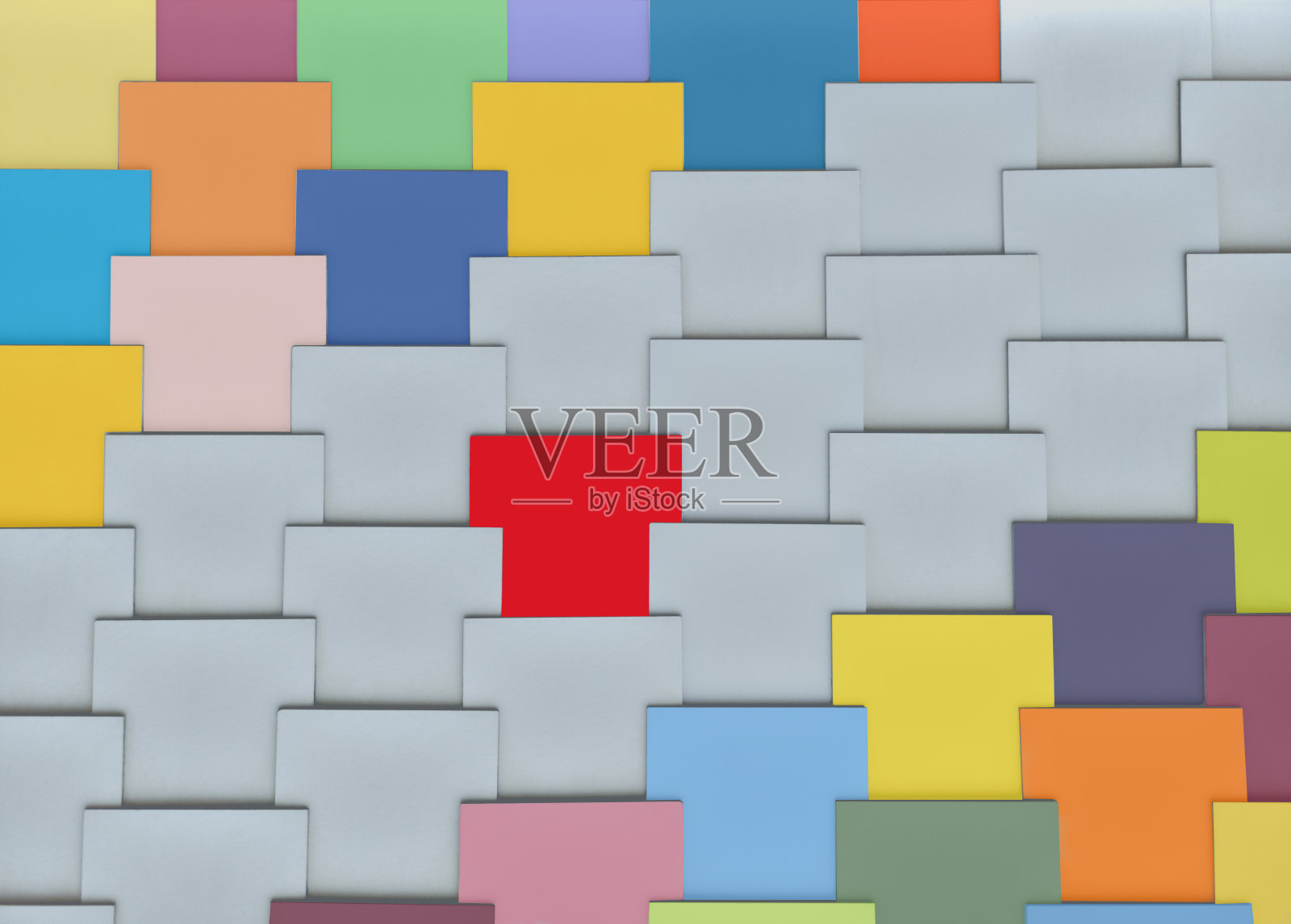 抽象的背景，在角落用明亮的色调增强气氛，由外墙装饰的壁板瓷砖制成，中间是一块红色瓷砖。趋势背景下,复制空间。灰色的主要部分照片摄影图片