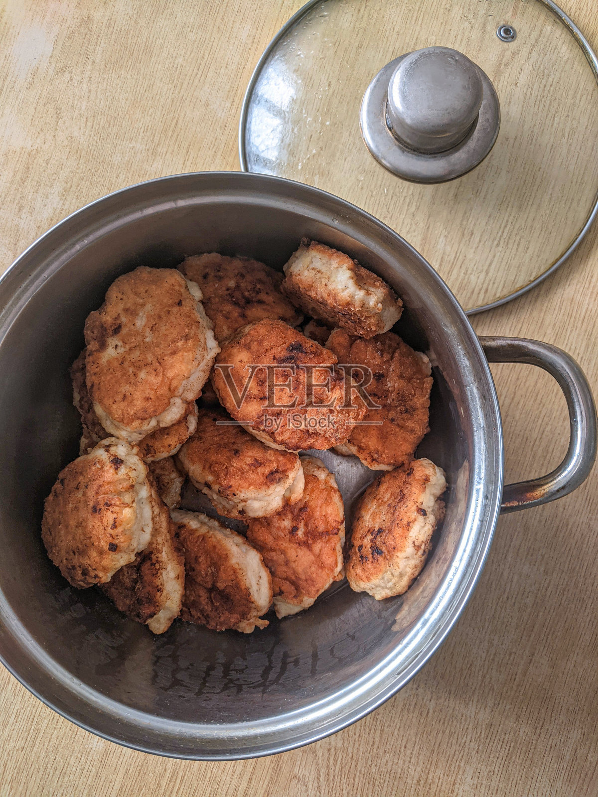 煮过的鸡肉片照片摄影图片