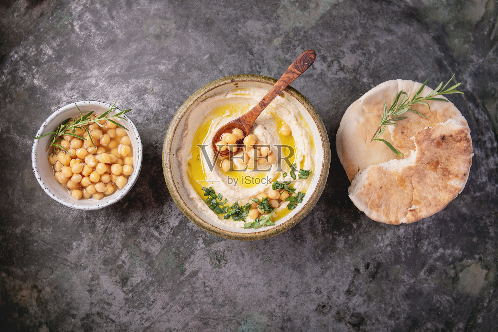 家里做的鹰嘴豆泥照片摄影图片