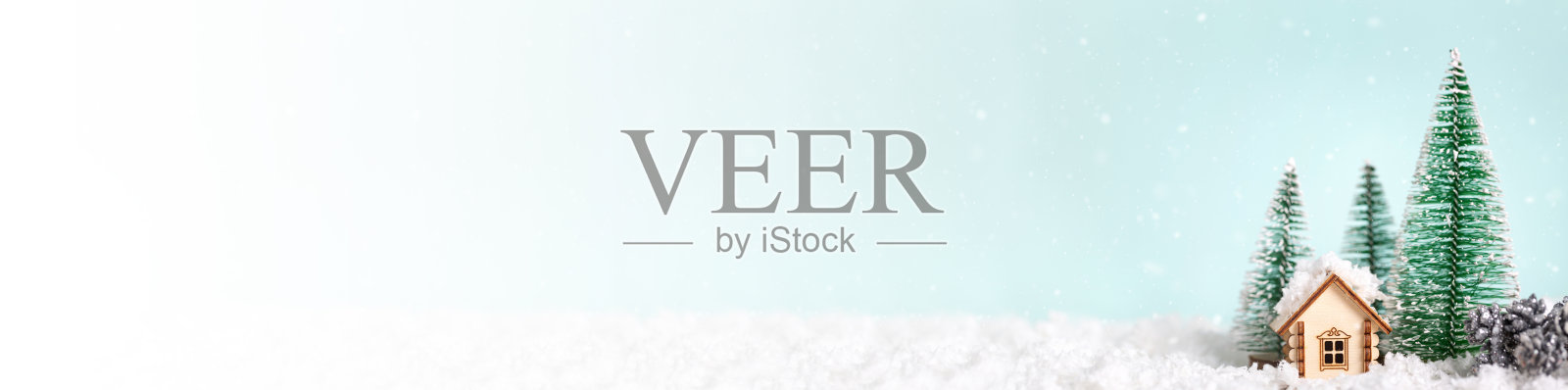 圣诞节的庆祝活动。新年物体上的雪在蓝色的背景。长长的横幅照片摄影图片