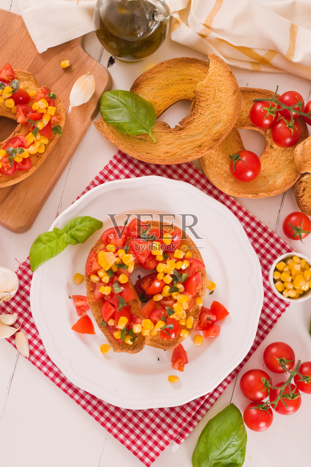 土豆和麦斯。照片摄影图片