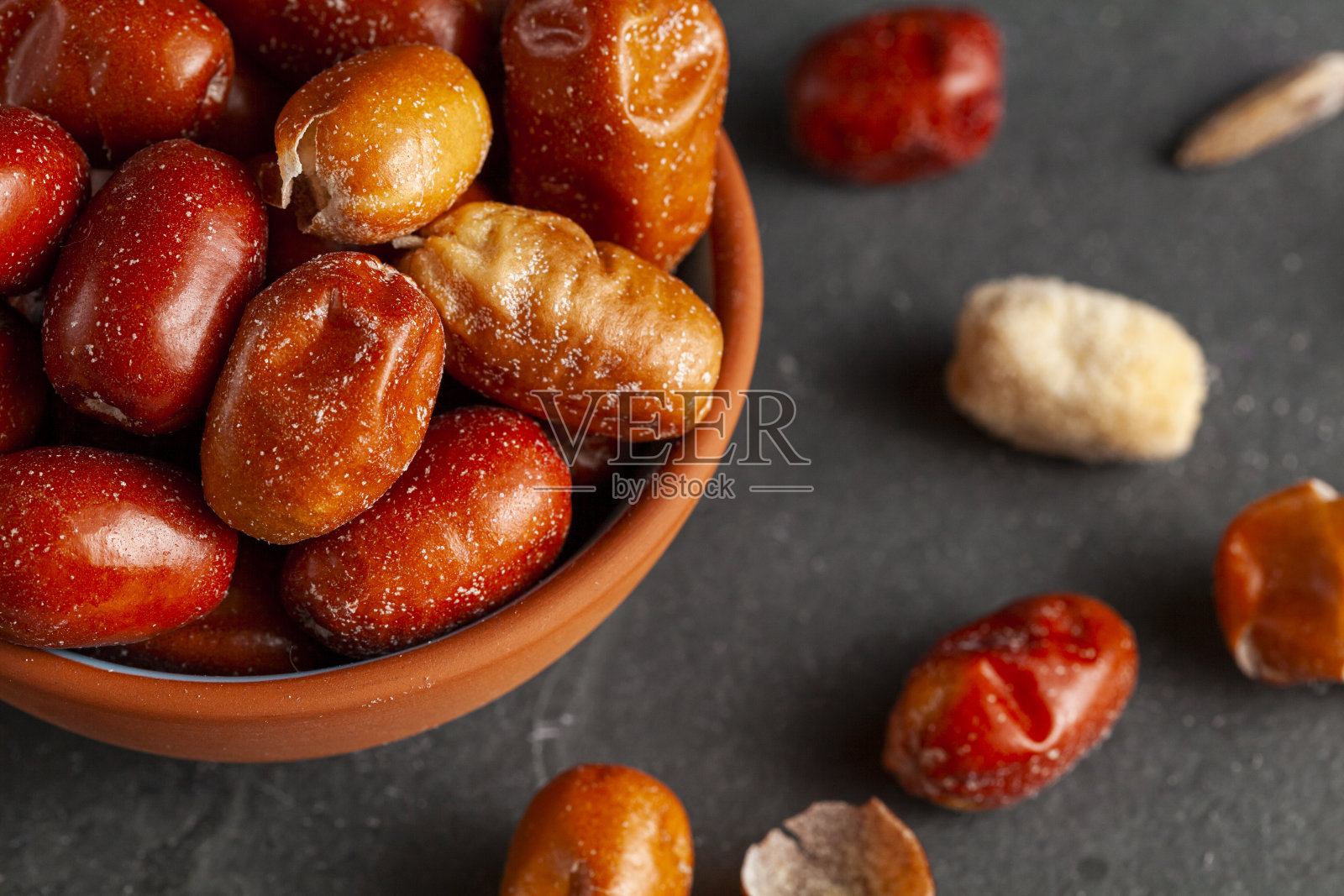 栽培的黑莓(银莓)植物的成熟果实照片摄影图片