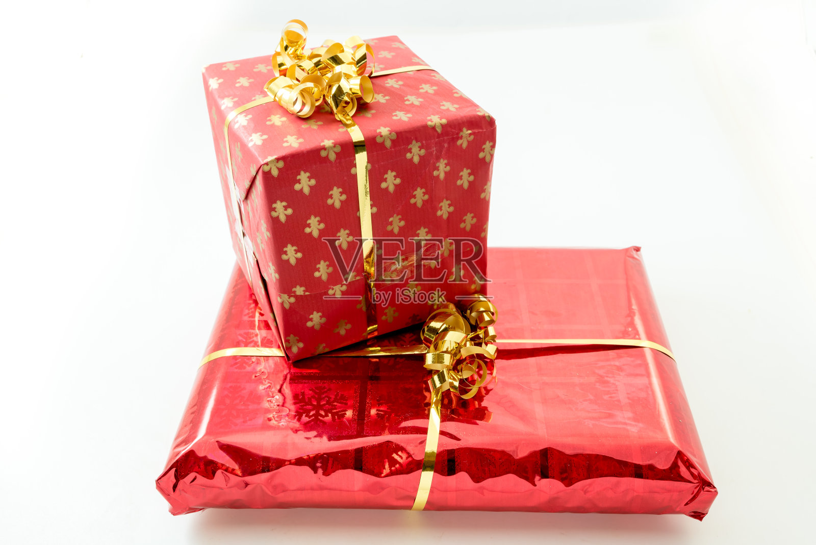 白色背景的圣诞礼物照片摄影图片