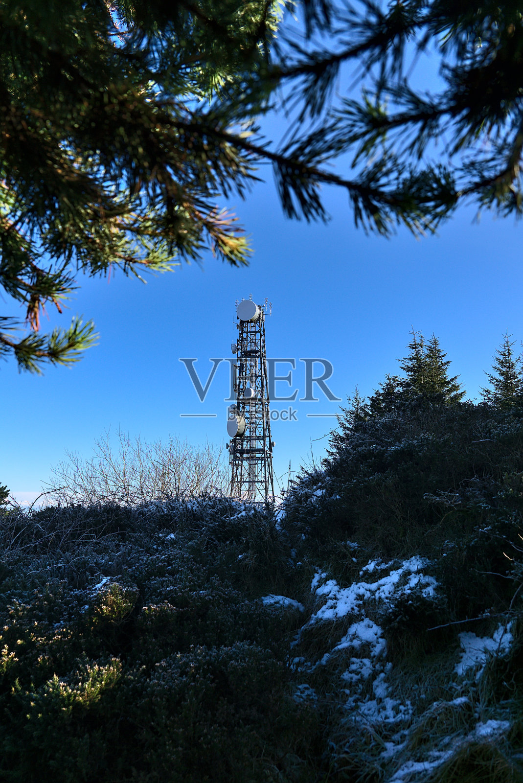 三岩石电视发射机天线从仙女城堡观看照片摄影图片