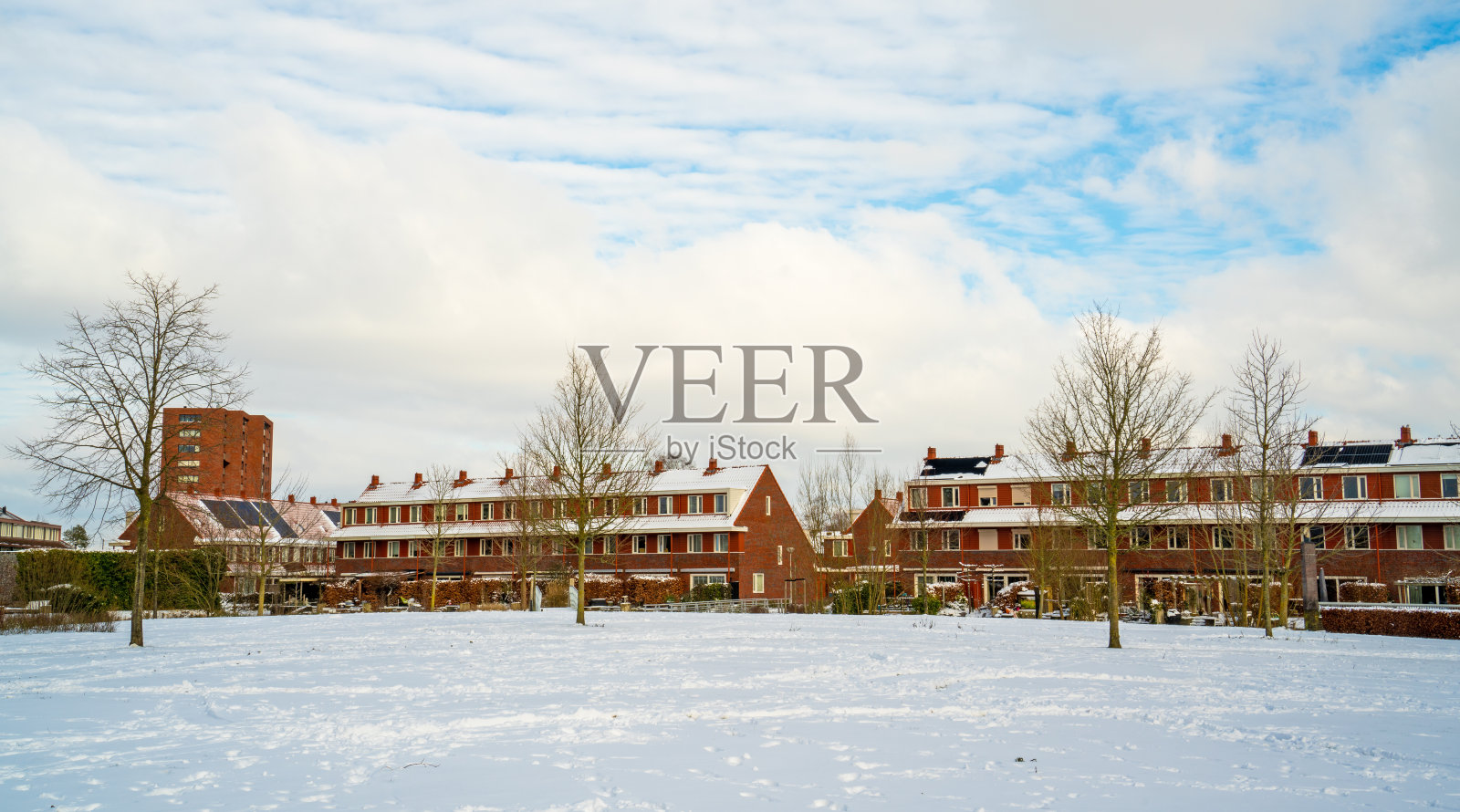 街景与雪在阿默斯福特，荷兰照片摄影图片