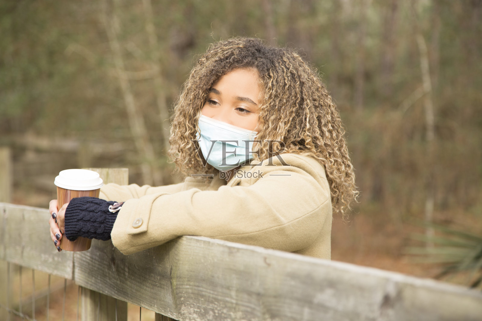 可爱的年轻非裔美国人肖像照片摄影图片