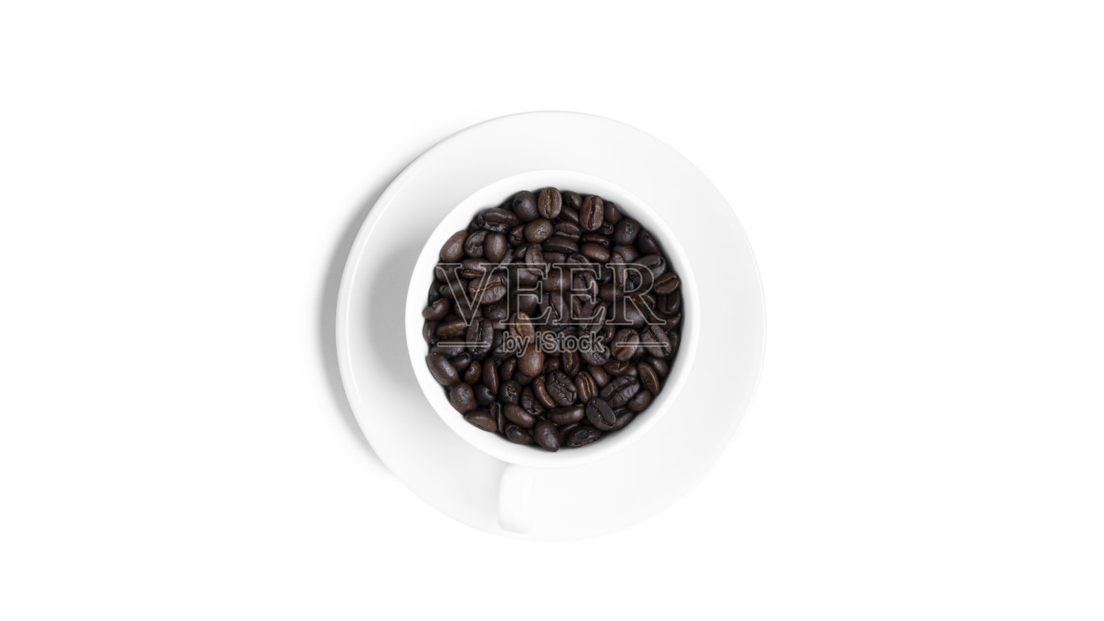 白色的杯子，咖啡豆孤立在白色的背景照片摄影图片