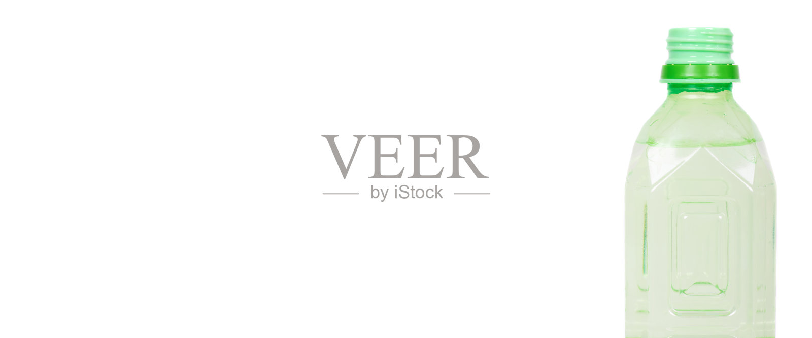 绿色的水瓶，孤立在白色背景上。照片摄影图片