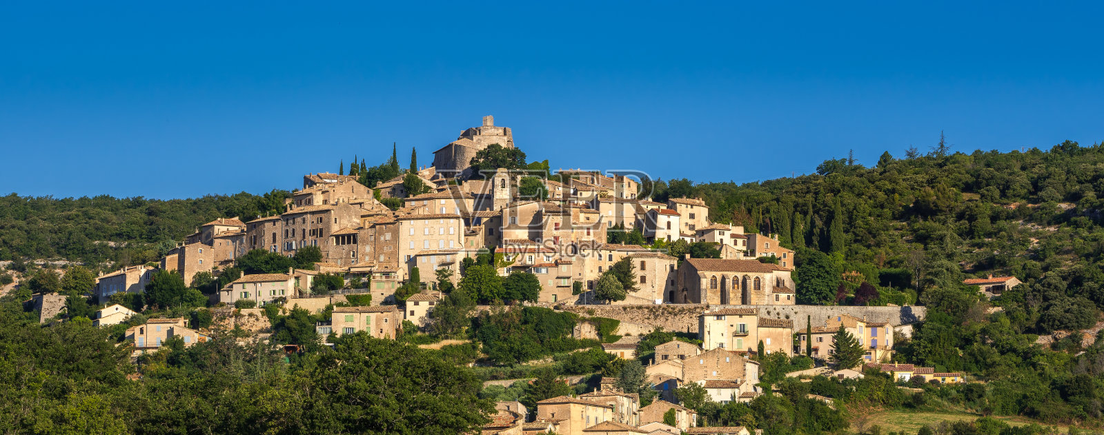 普罗旺斯的西米娜-拉-罗通德村。Alpes-de-Hautes-Provence、法国照片摄影图片