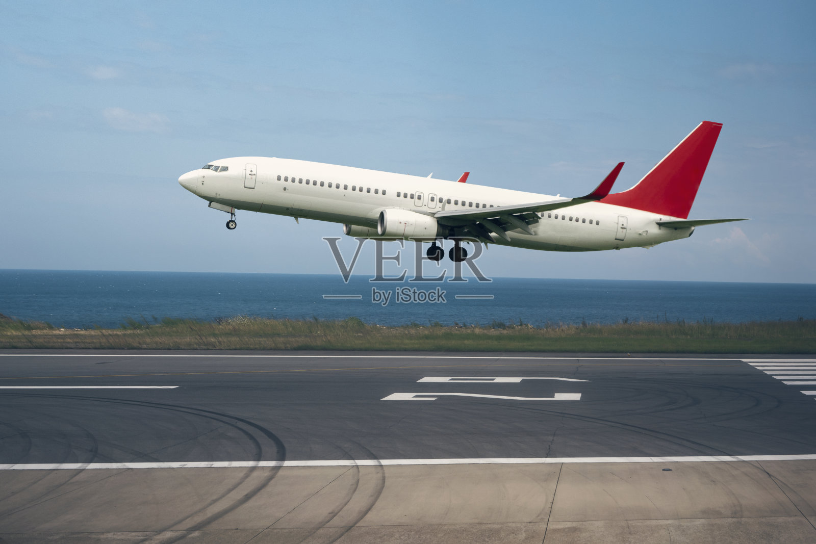 飞机着陆照片摄影图片