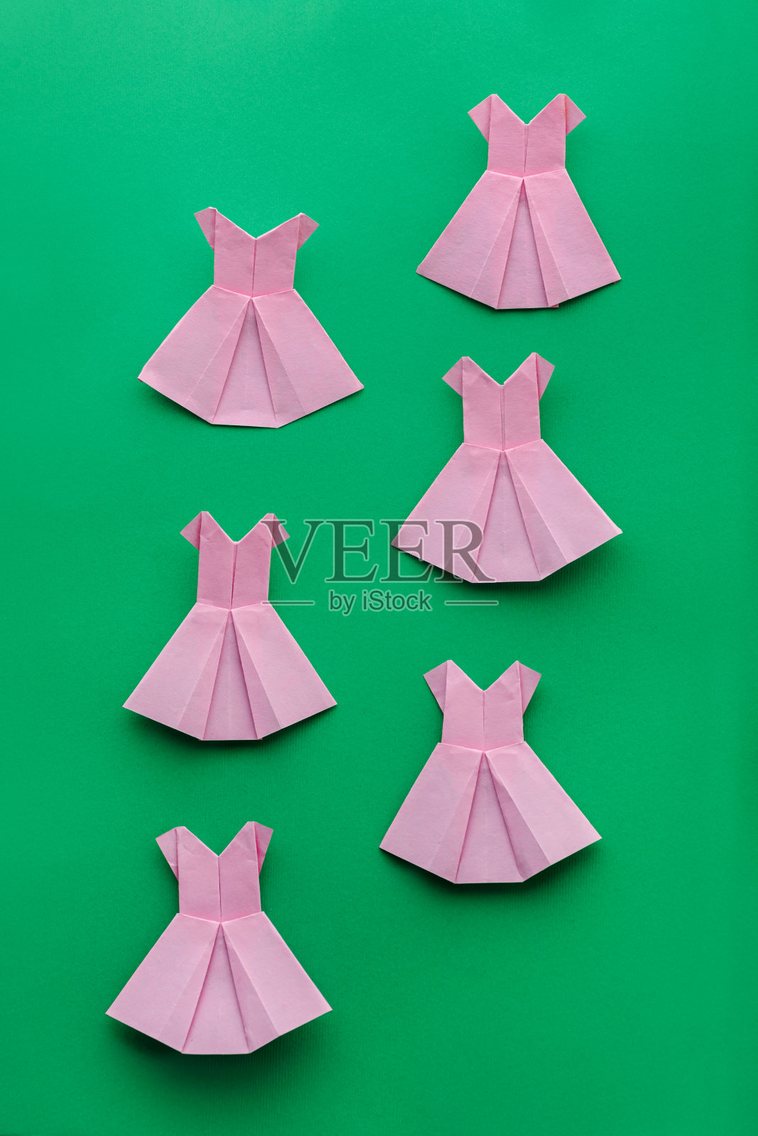 折纸粉色裙子照片摄影图片