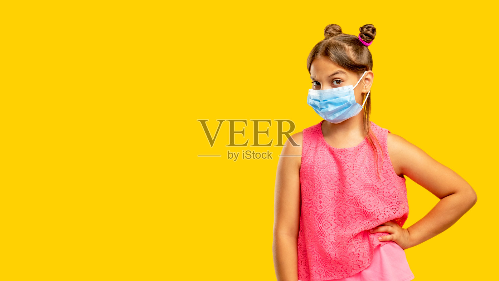 冠状病毒卫生安全措施女孩面罩照片摄影图片