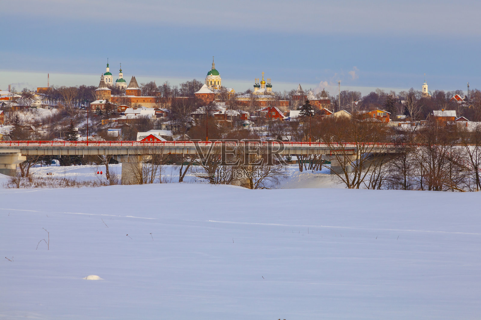扎拉斯克的城市全景照片摄影图片