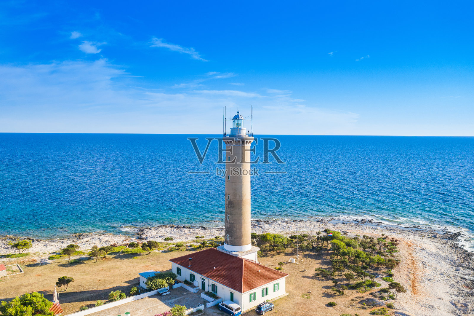 美丽的克罗地亚，杜吉奥托克岛岸边的古老灯塔照片摄影图片