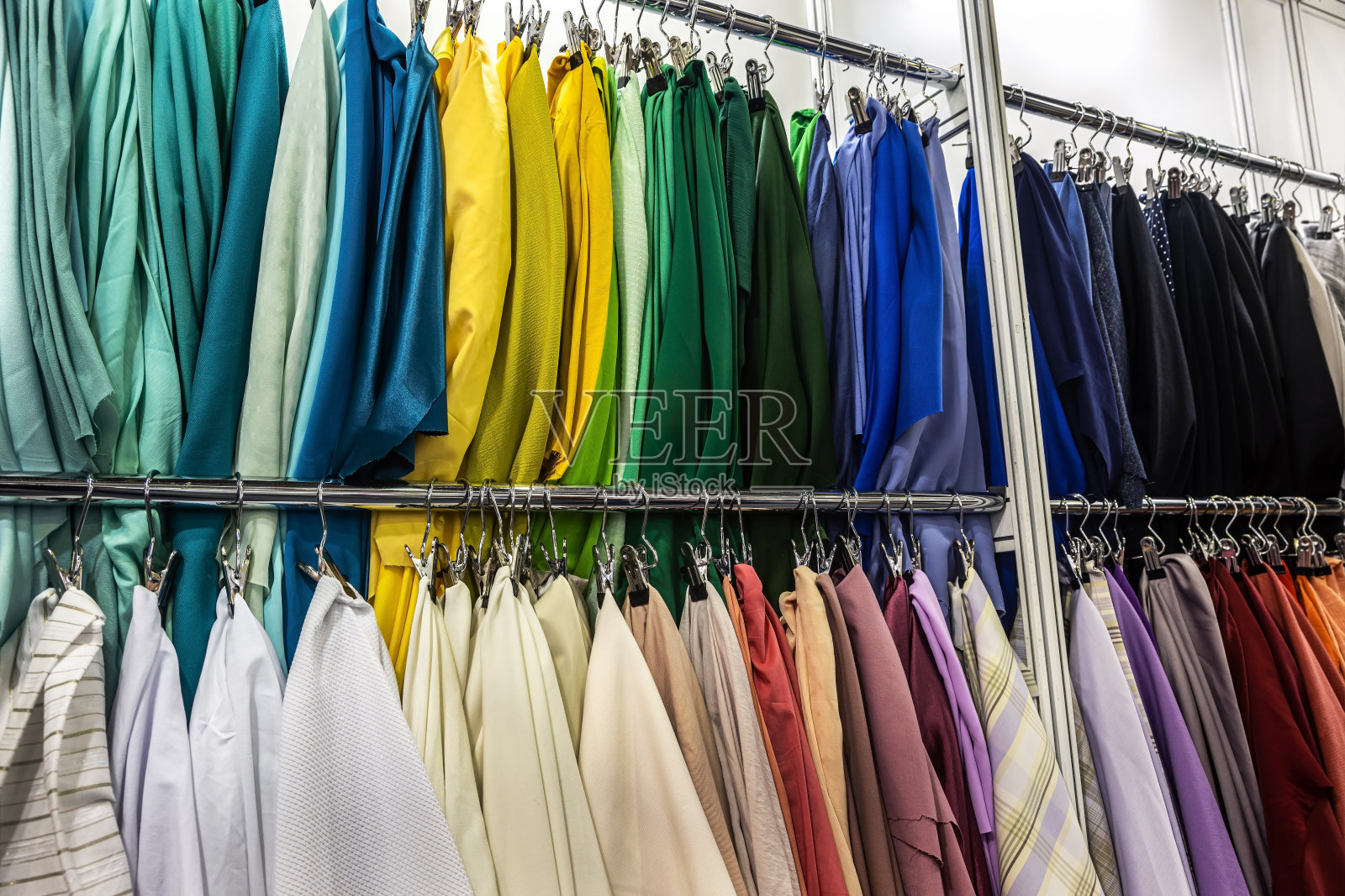 由不同的材料、深浅和颜色制成的织物照片摄影图片