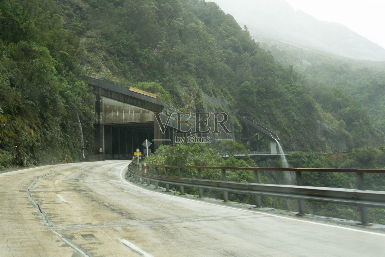西海岸新西兰冰川弗朗茨·约瑟夫·福克斯冰川霍基提卡·阿尔萨斯通过奥提拉照片摄影图片