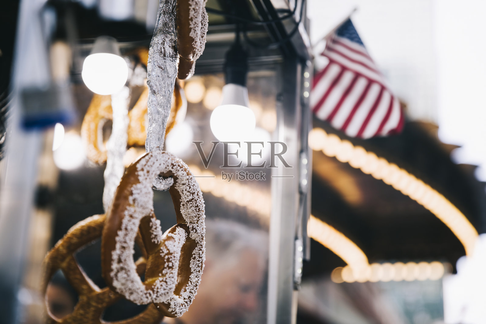 摊上的咸椒盐卷饼照片摄影图片