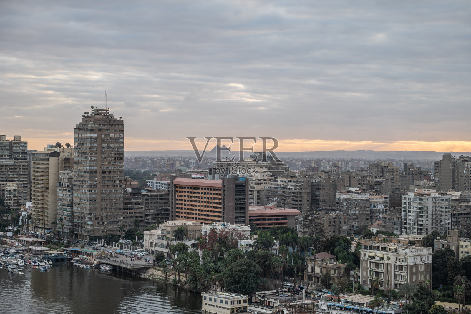 日落时分的开罗市景照片摄影图片