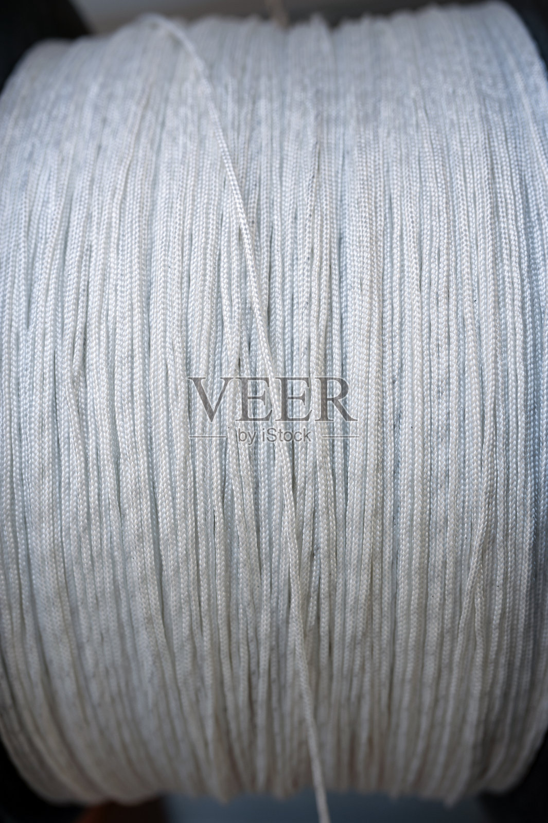 白绳、粗编结绳、挂索、细绳、钢丝照片摄影图片