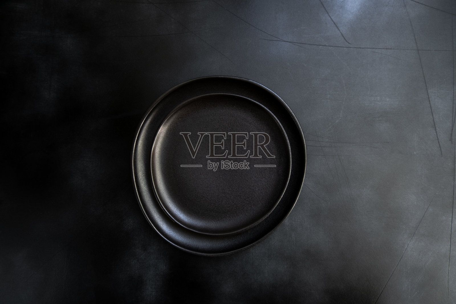 空黑锅，香草和香料照片摄影图片