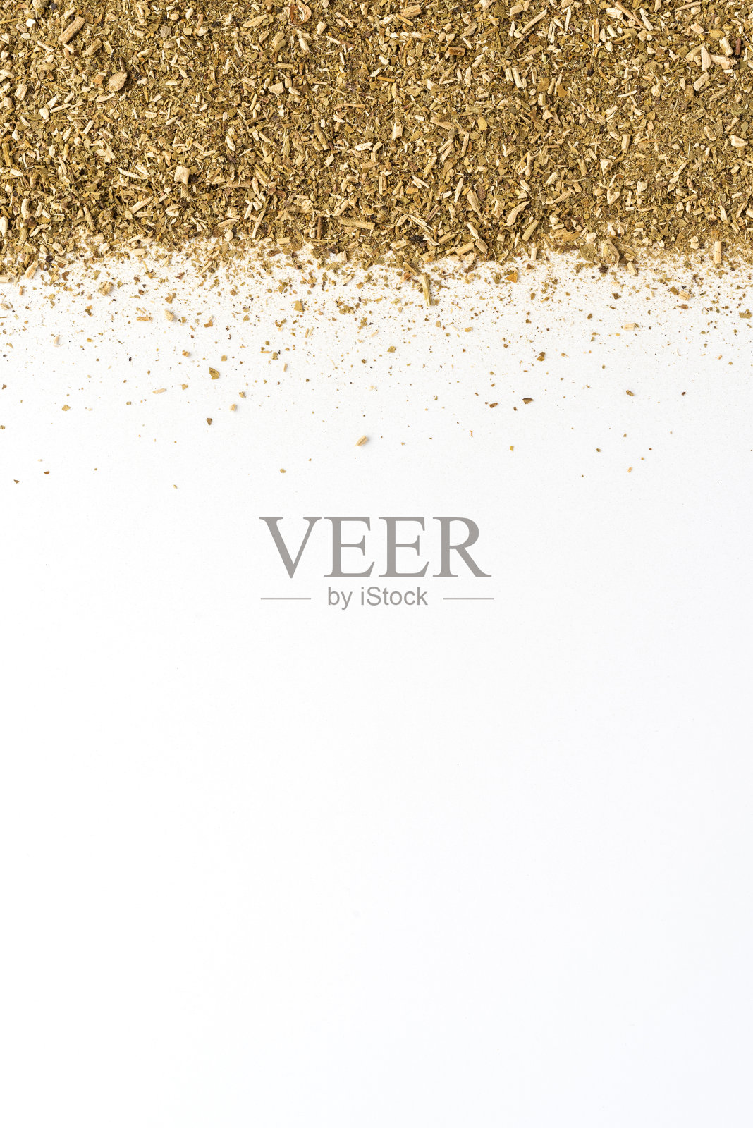 Yerba mate在白色的桌子上，有拷贝空间。俯视图照片摄影图片