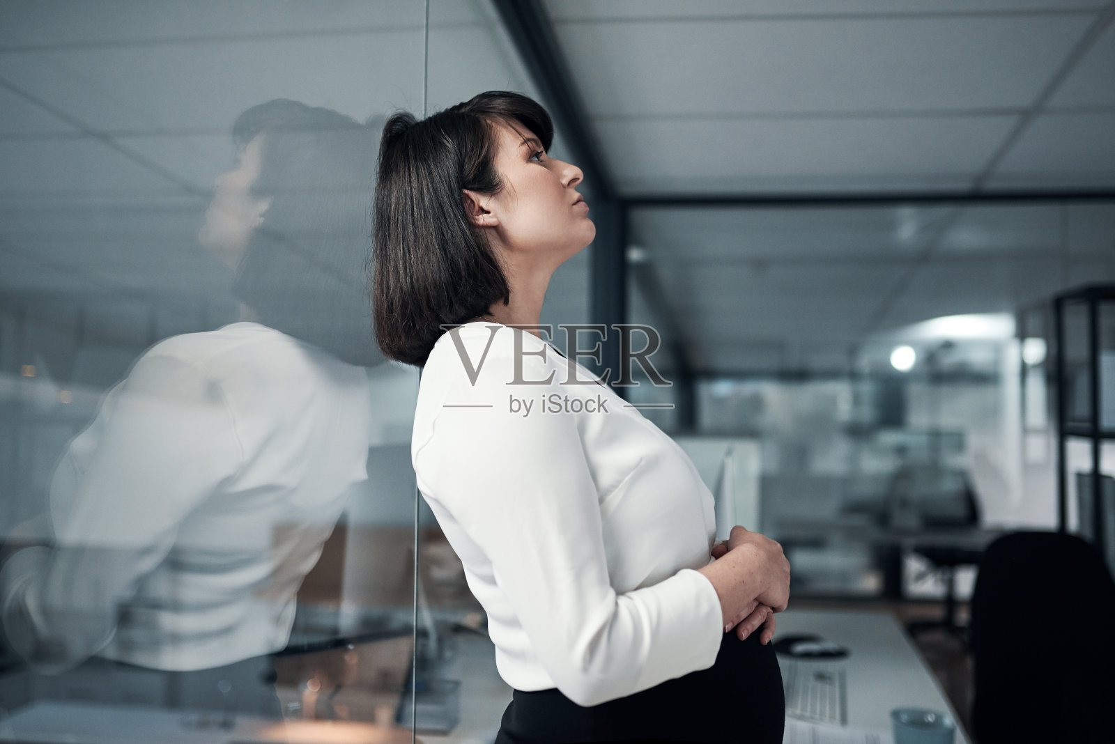 要当妈妈了，我好紧张照片摄影图片