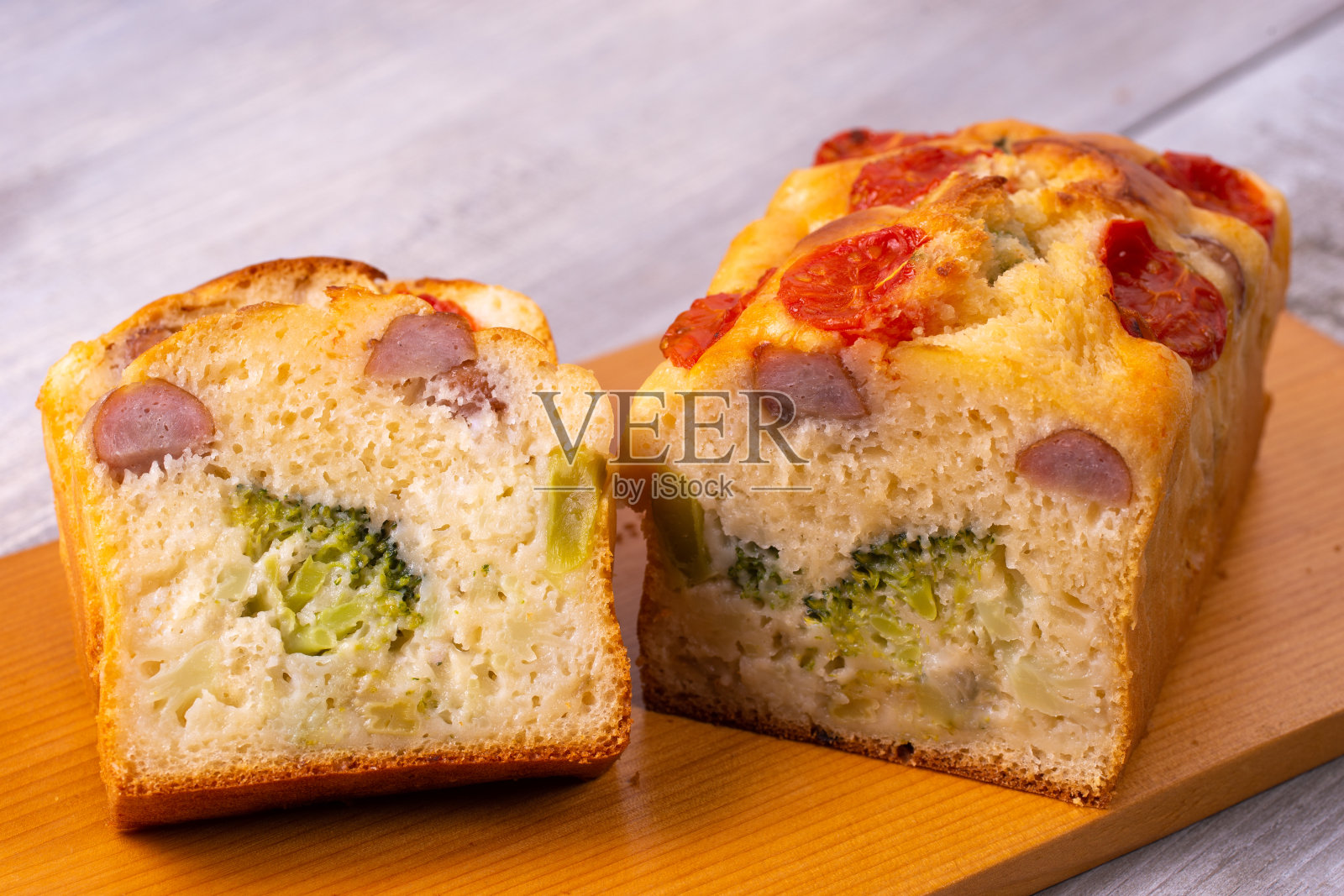 花椰菜和西兰花蛋糕salé照片摄影图片