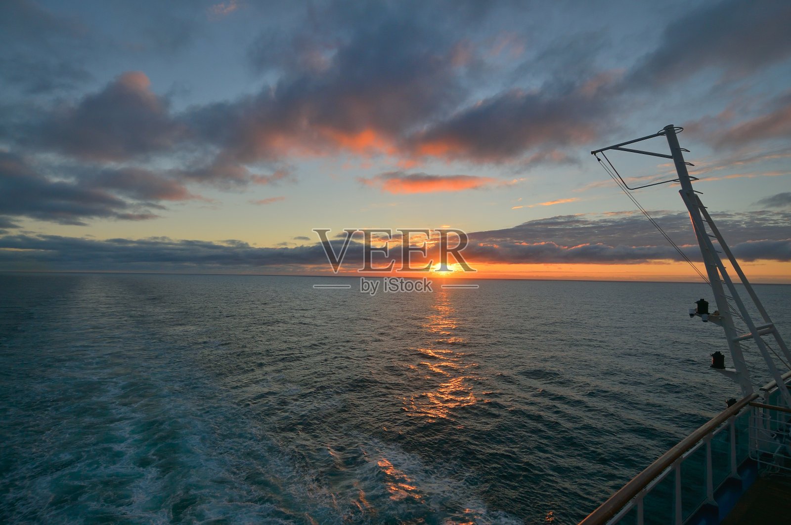 北大西洋日出- III照片摄影图片